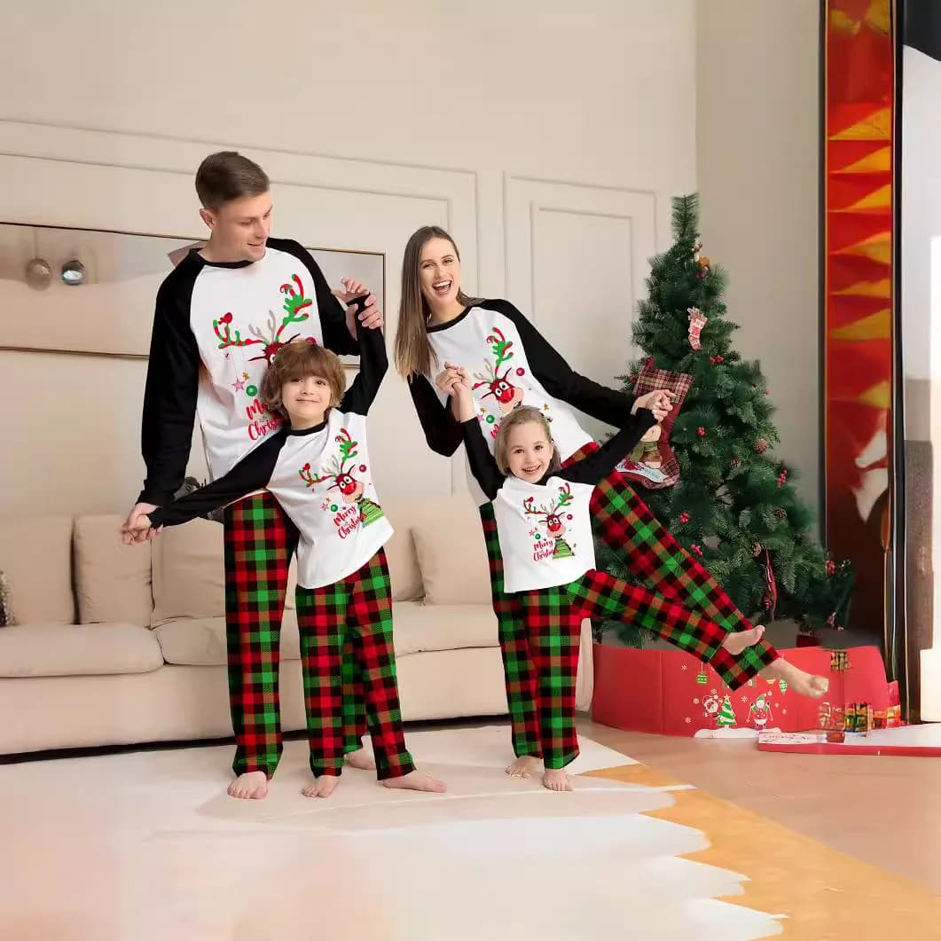 Abbigliamento da festival autunnale e invernale, abbigliamento genitore-figlio di Capodanno e Natale, abbigliamento per la casa stampato a fumetti, pigiama per la famiglia di Natale