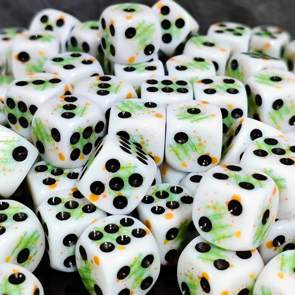Set di 10 Dadi Bianchi a 6 Facce da 16mm con Macchie Verdi e Arancioni, Dadi D6 con Angoli Arrotondati per Giochi da Tavolo, Giochi di Ruolo, DND
