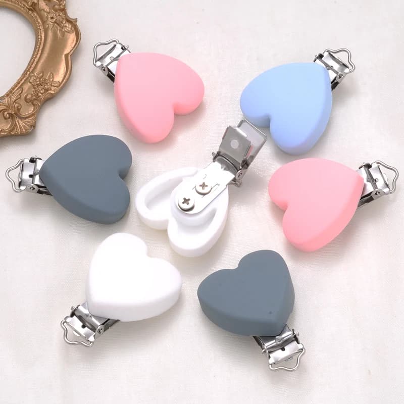 3 pz Silicone a Forma di Cuore Ciuccio Clip FAI DA TE Bambino Succhietto di Cura Manichino Titolare Bozza di Dentizione Molare Giocattoli Pinze BPA Libero