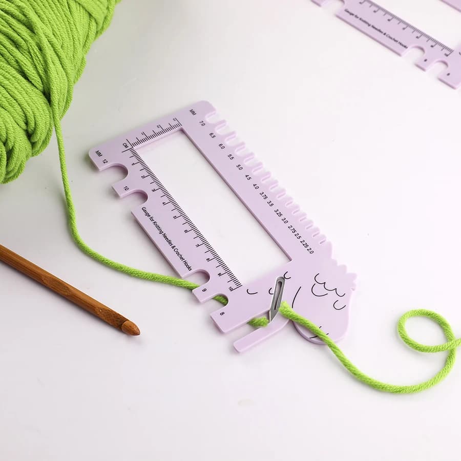 1 pz Righello a forma di testa di pecora con forbici, uncinetti, ferri da maglia, righello di misurazione, strumenti per cucito fai da te, calibro per aghi