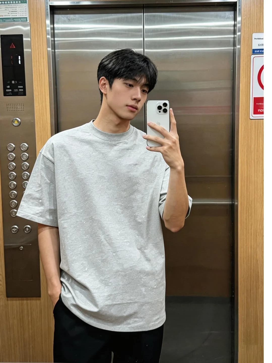 T-shirt in cotone grigio chiaro a maniche corte con colletto piccolo, stile americano, pesante, casual, alla moda, da uomo, per l'estate, per adolescenti