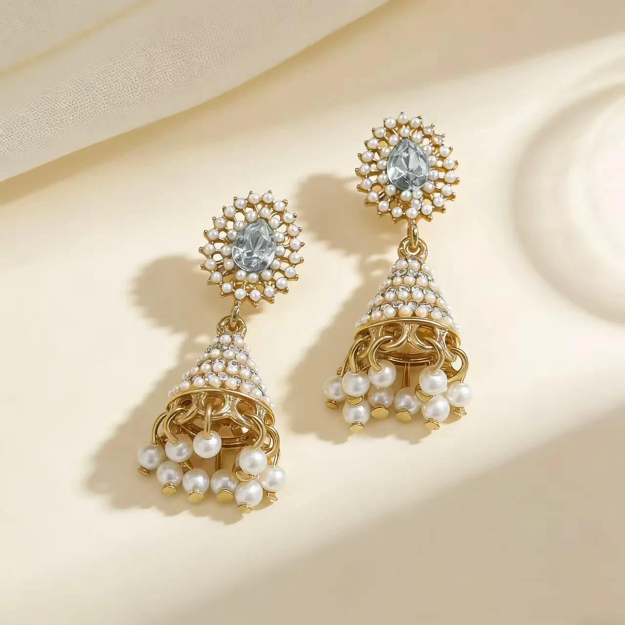 Cross-border retro pearl rhinestone water drop tower fringed earrings women's niche Indian ethnic style earrings wholesale