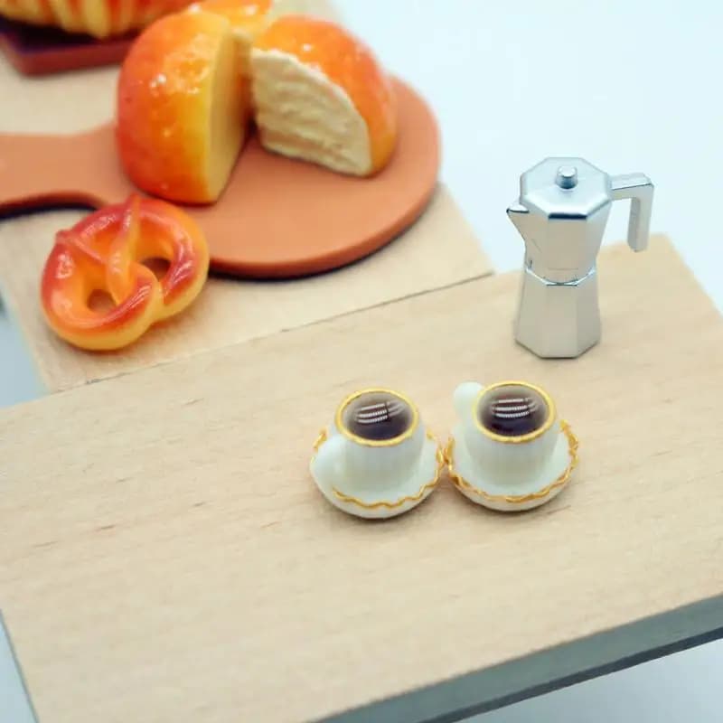 Set di 11 Pezzi Miniature per Casa delle Bambole: Caffè, Pane, Colazione, Modellini Ornamentali, Giocattolo per Cucina dei Bambini, Accessori Fai-da-Te, Regali