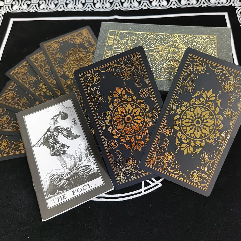 Tarocchi in lamina d'oro Tarocchi con stampa a caldo Stampa a colori Gioco da tavolo impermeabile in plastica PVC Gioco da tavolo da poker