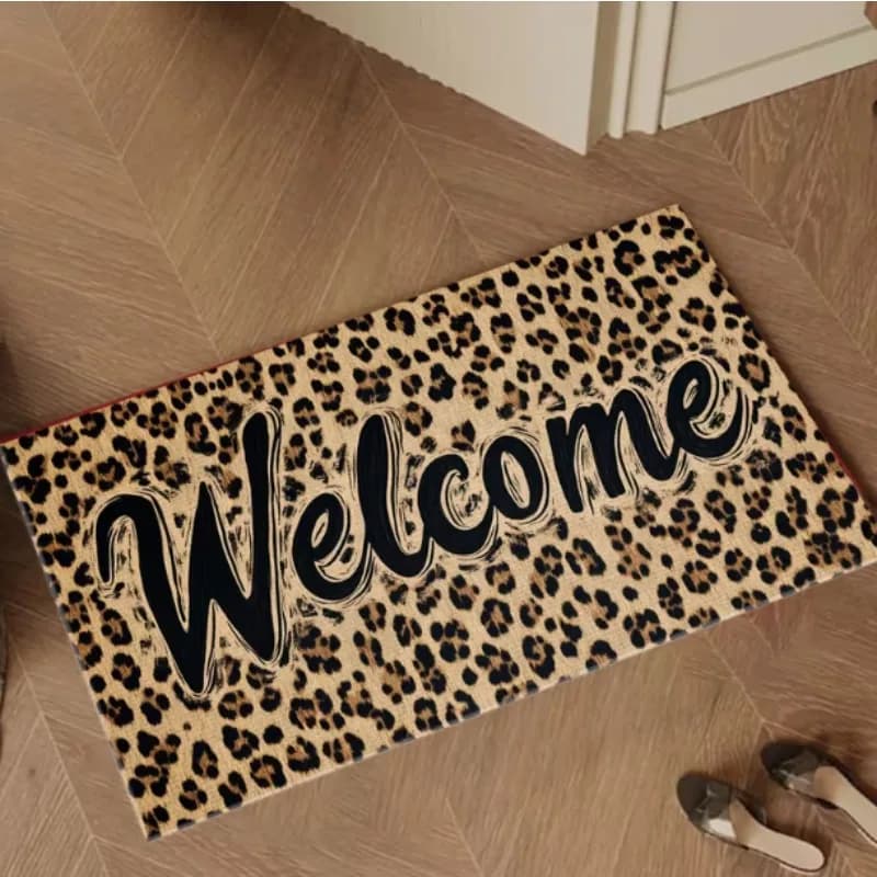 Retro Leopard Print Anti Slip Carpets Flannel Floor Mat Exquisite Door Mat Bathroom Rug Indoor and Outdoor Decorative Floor Mat