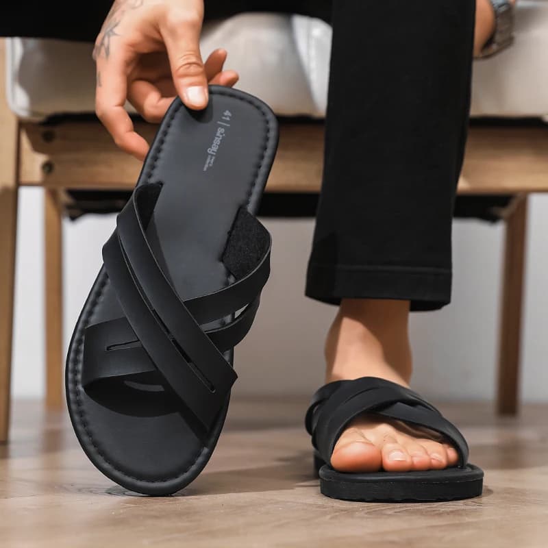 Sandali da uomo con fondo piatto, ciabatte casual in pelle, nere, impermeabili, antiscivolo, scarpe da spiaggia traspiranti e comode, slip-on
