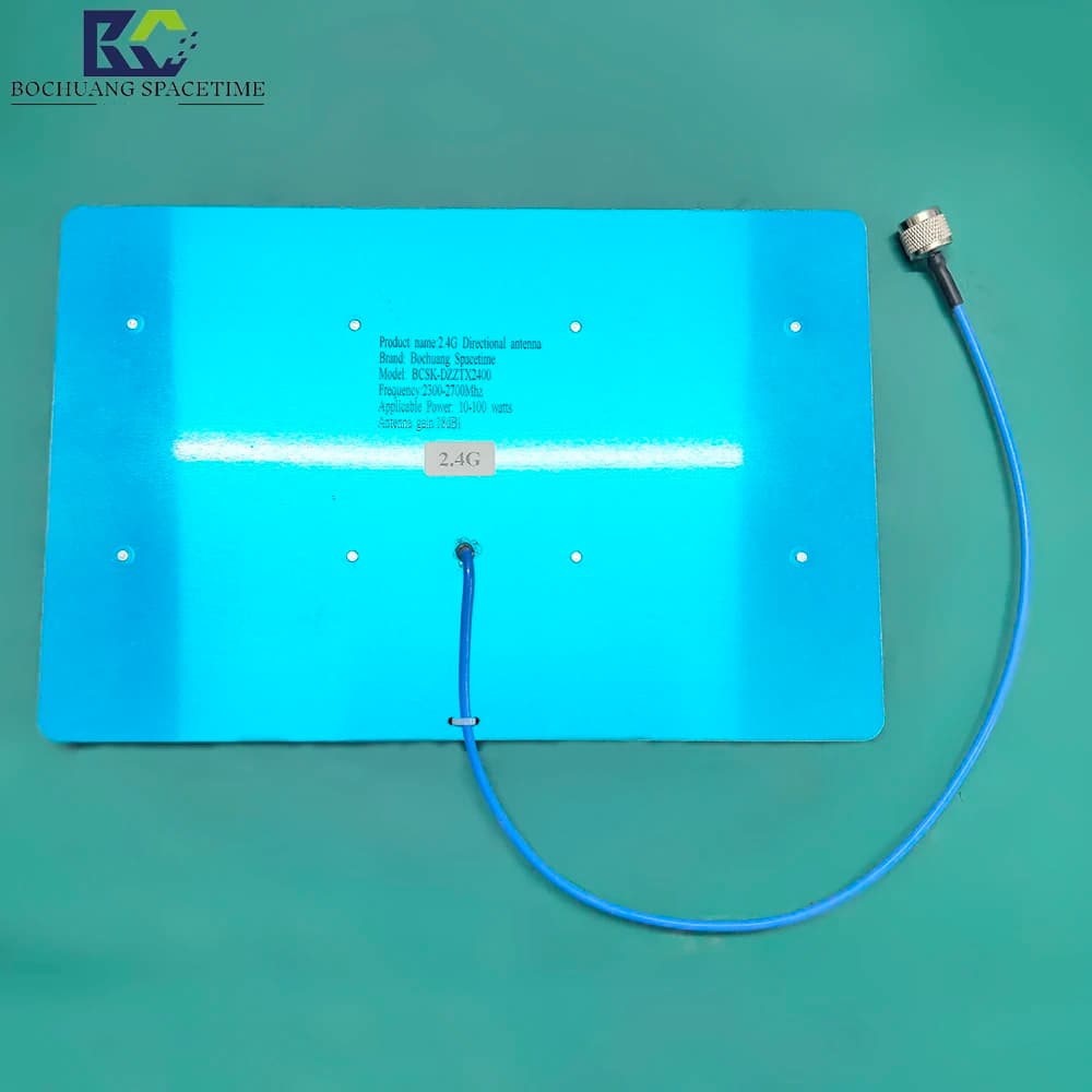 Antenna a pannello piatto 2.4G/WIFI 2300MHZ-2700MHz 10-100W ad alta potenza 18dbi