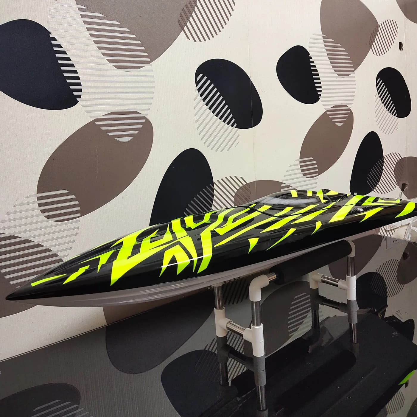 Navi RC 94,5 cm Materiale in fibra di vetro Frecce affilate E36 Motoscafo telecomandato Hardware ad alta resistenza RC Schiffe Scafo Nave Giocattolo