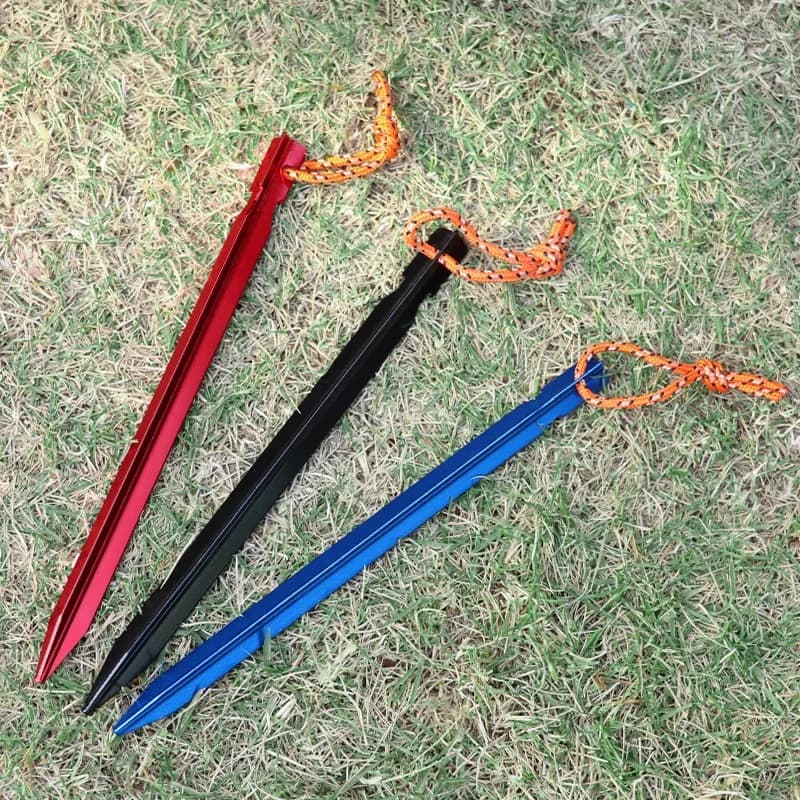 4Pcs 18cm Aluminum Alloy Tent Stakes Triangular Camping Pegs Lightweight Tent Nail for Sand Mud Snow Outdoor Camping Accessories