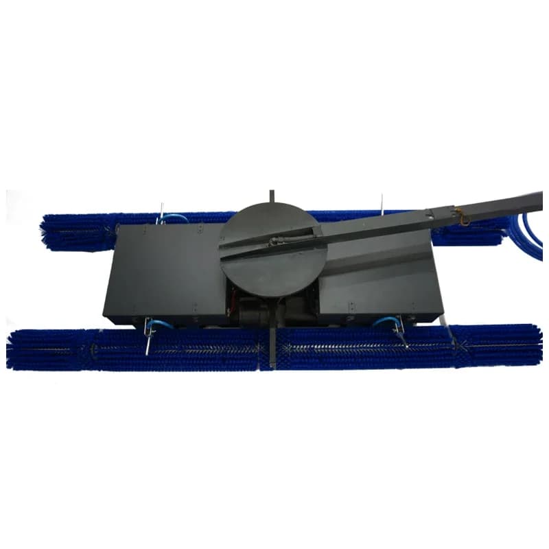 Macchina robot automatica per la pulizia dei pannelli solari fotovoltaici dotata di detergente per pannelli di lavaggio con spazzola per la pulizia