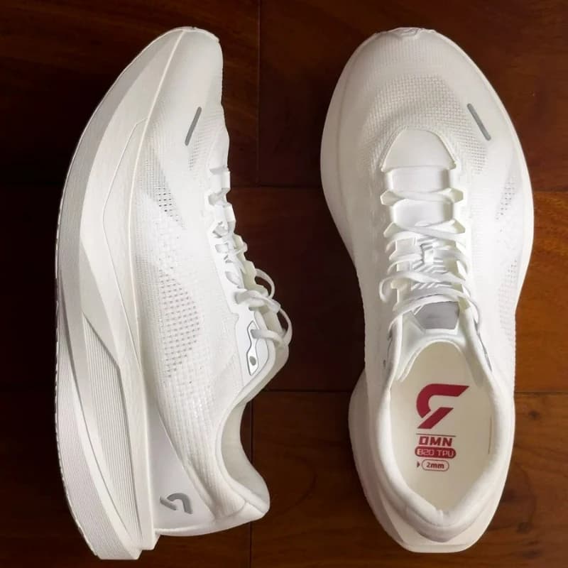 Scarpe sportive super cool per uomo Donna Scarpe da corsa con piastra in carbonio Scarpe da allenamento firmate unisex Scarpe da ginnastica leggere per coppie