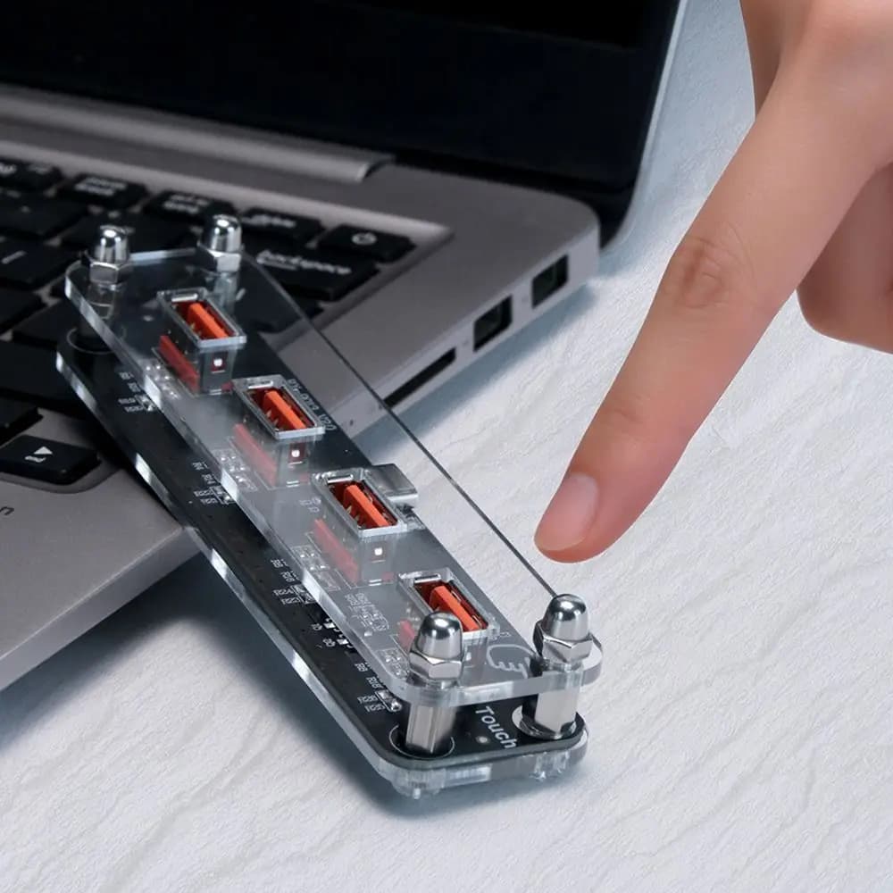 Base di alimentazione USB portatile con custodia trasparente Adattatore di alimentazione multifunzionale Accessorio da tavolo Alimentatore hub a 4 porte