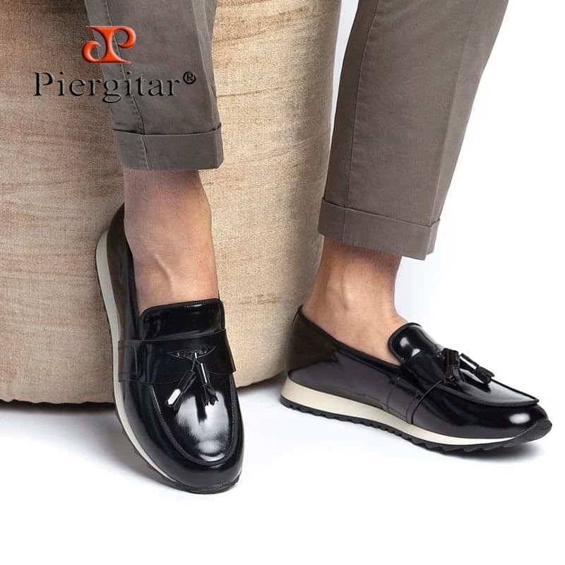 Sneakers attive in pelle lucida nera Piergitar con fasce e nappe scarpe Casual da uomo in stile belga in pelle di vitello spazzolata a mano