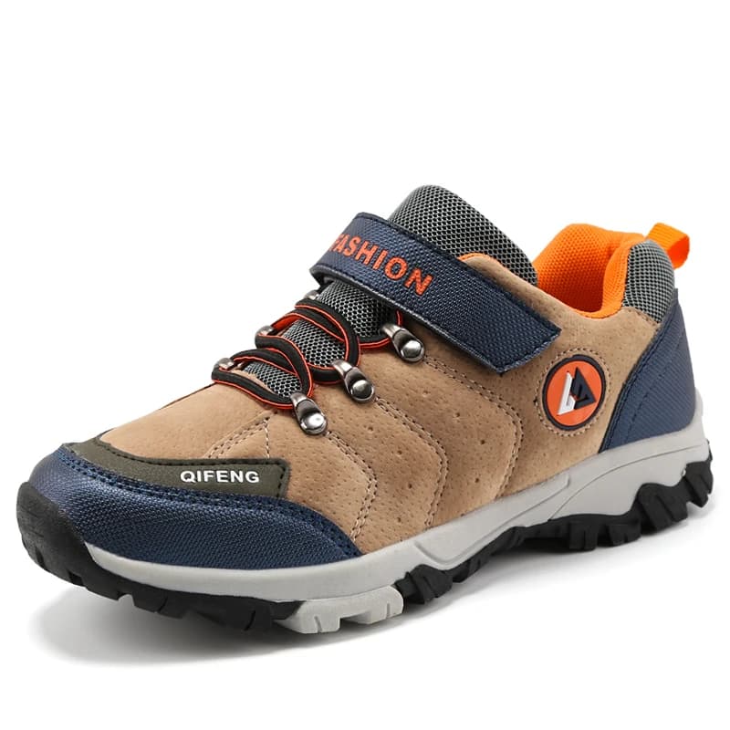 Scarpe sportive per bambini Trendy 2023 ragazzi ragazze Sneakers Casual in pelle scarpe da corsa per bambini scarpe da Tennis comode all'aperto