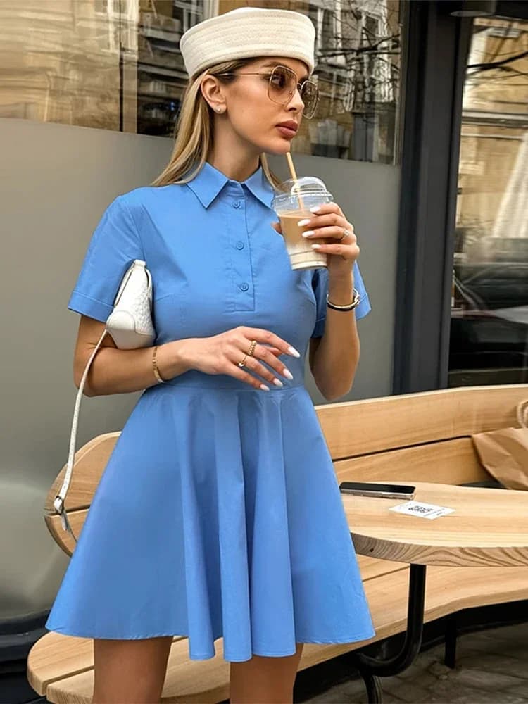 Mini abito a trapezio casual blu per donna risvolto manica corta orlo pieghettato abiti corti abito da pendolare con bottoni a vita alta da donna estiva