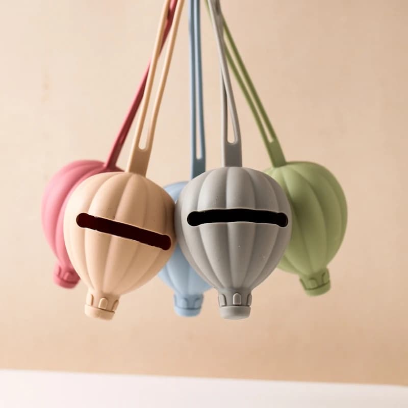 1 pcs baby balloon holder BPA free food silicone for newborns container for portable juice box for nipples