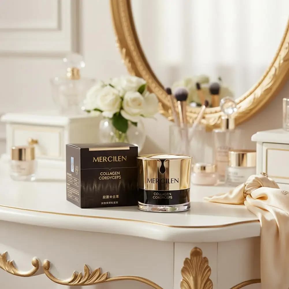 Collagen revitalizing cream and cordyceps, skin tone uniform care, fast absorption, light, moisturizing, smoothing, for daily beauty P0K0