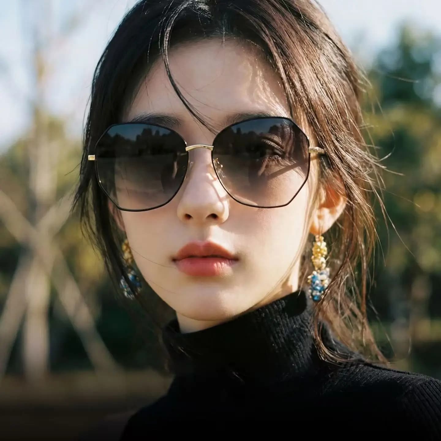 Fashion Square Sunglasses for Women UV Protection Lightweight big Frame Anti-Glare Lenses Trendy Men Metal Sun Glasses