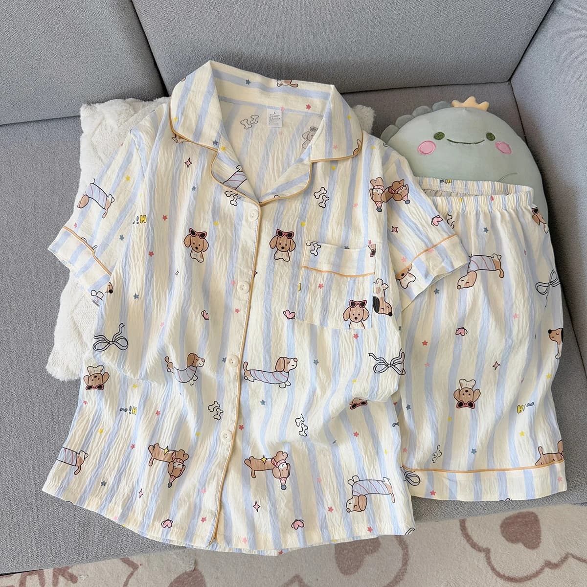 Summer Thin Pajamas for Women with Puppy Pattern, Short-Sleeved Shorts, Sweet and Cute, Can Be Worn Outside in Summer, Home Wear Set, Two-Piece Set
