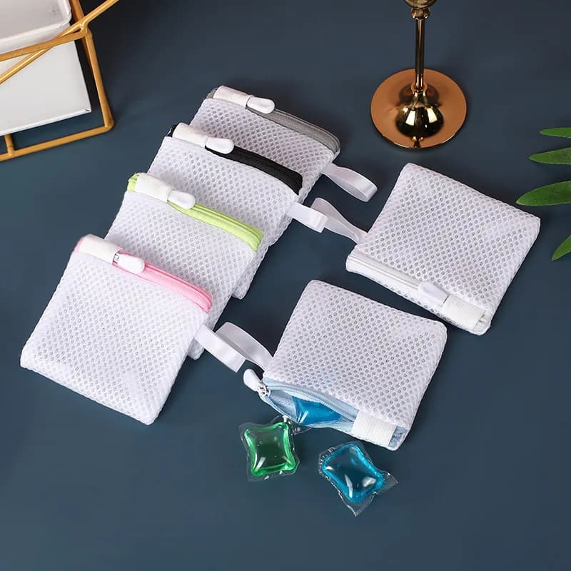 Sacchi per Bucato - Rete in Poliestere Rinforzata, Facile Conservazione, Chiusura con Cerniera, Ideali per Capi Delicati, Design Moderno e Minimalista