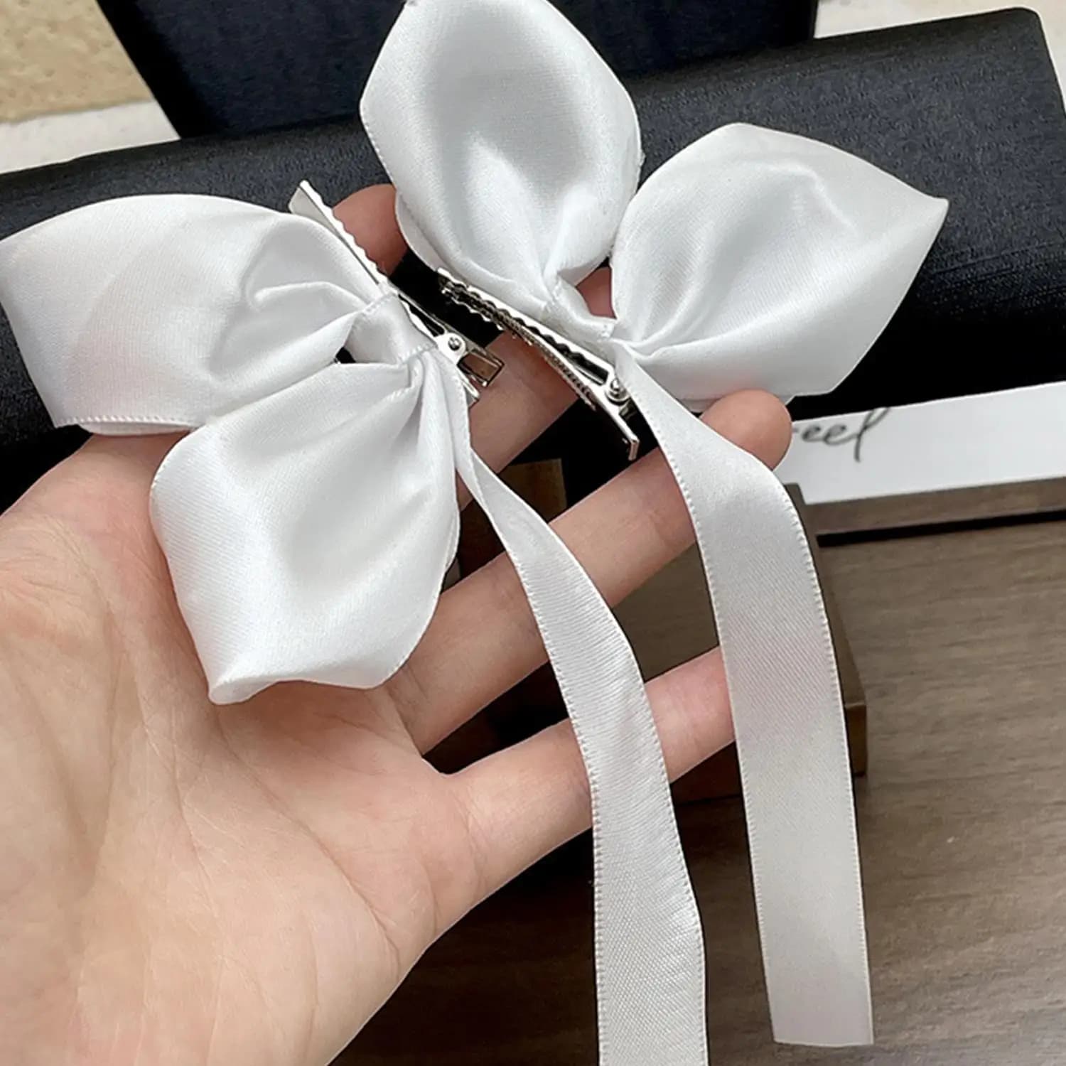 2 fermagli per capelli con fiocchi dolci, clip per coda di cavallo con nastri bianchi da donna, accessori per capelli carini per ragazze, fermagli alla moda in stile coreano