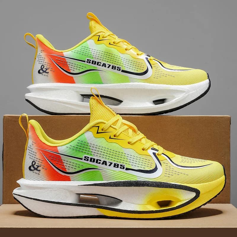 Lightweight and breathable unisex racing shoes - Wear-resistant technology, white/blue/orange color combination, low-cut mesh design suitable for marathon, sprint and casual use - Sneakers for all seasons with flexible rubber sole