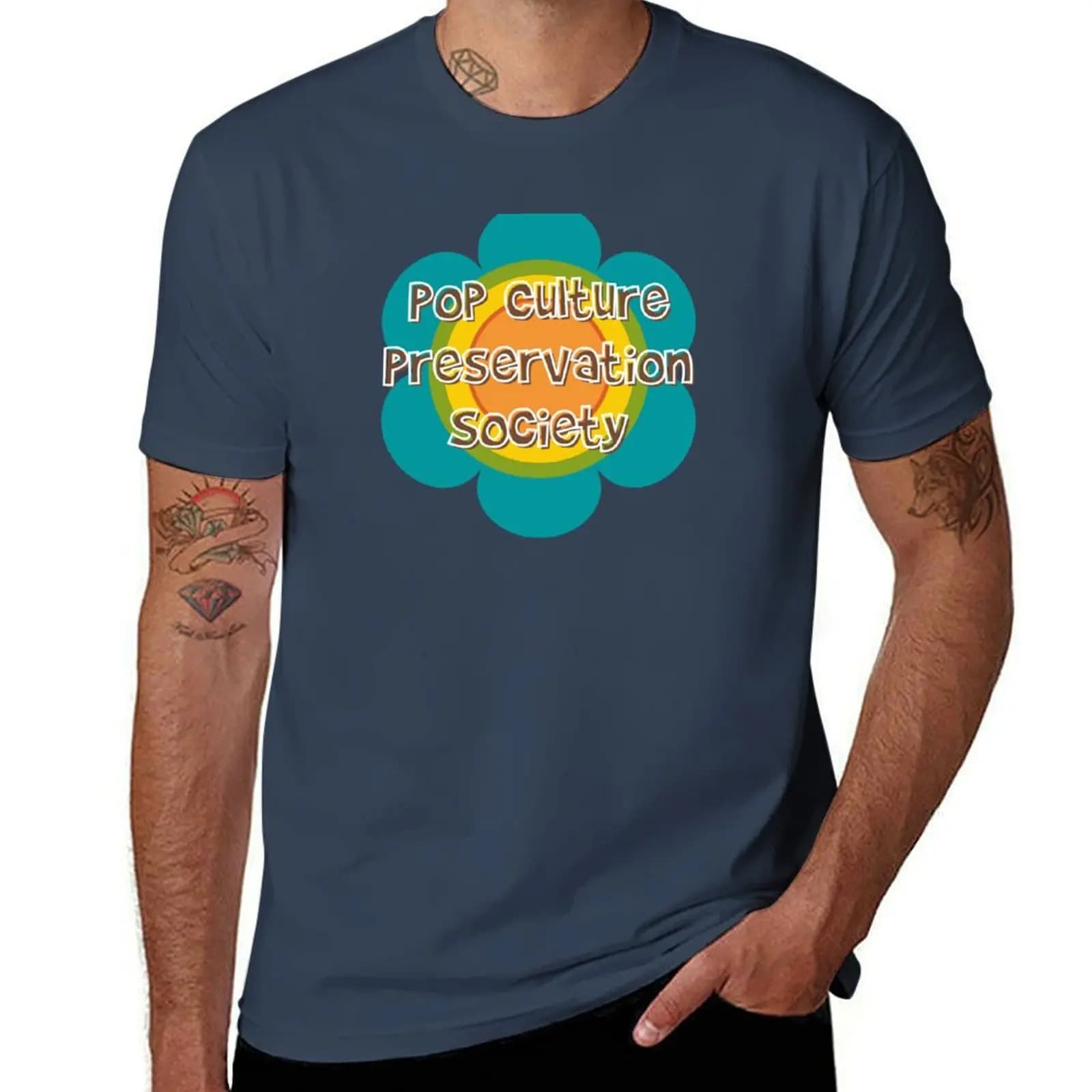 T-shirt Logo Pop Society Culture Preservation, top basic a maniche corte con scollo rotondo