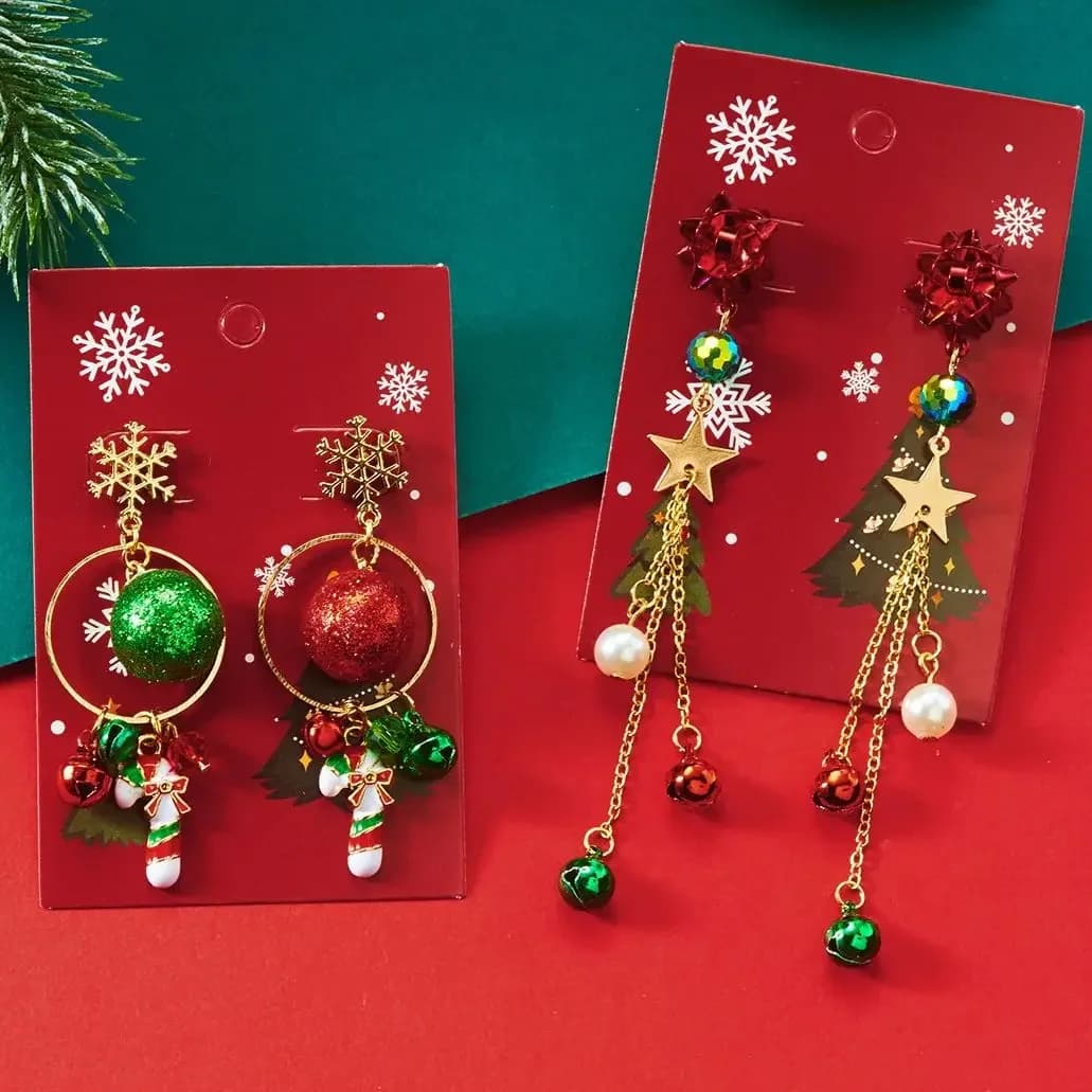 Nuovi orecchini lunghi con nappa a forma di stella di nastro natalizio per le donne Delicati orecchini pendenti con campana cava con fiocco in cristallo, gioielli per festival di Natale