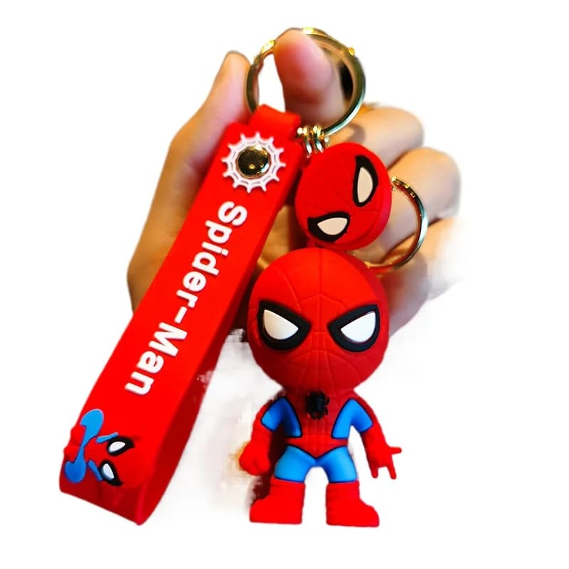 Nuovo maglione di Spider-Man con un piccolo regalo per la bambola portachiavi Marvel Comics.