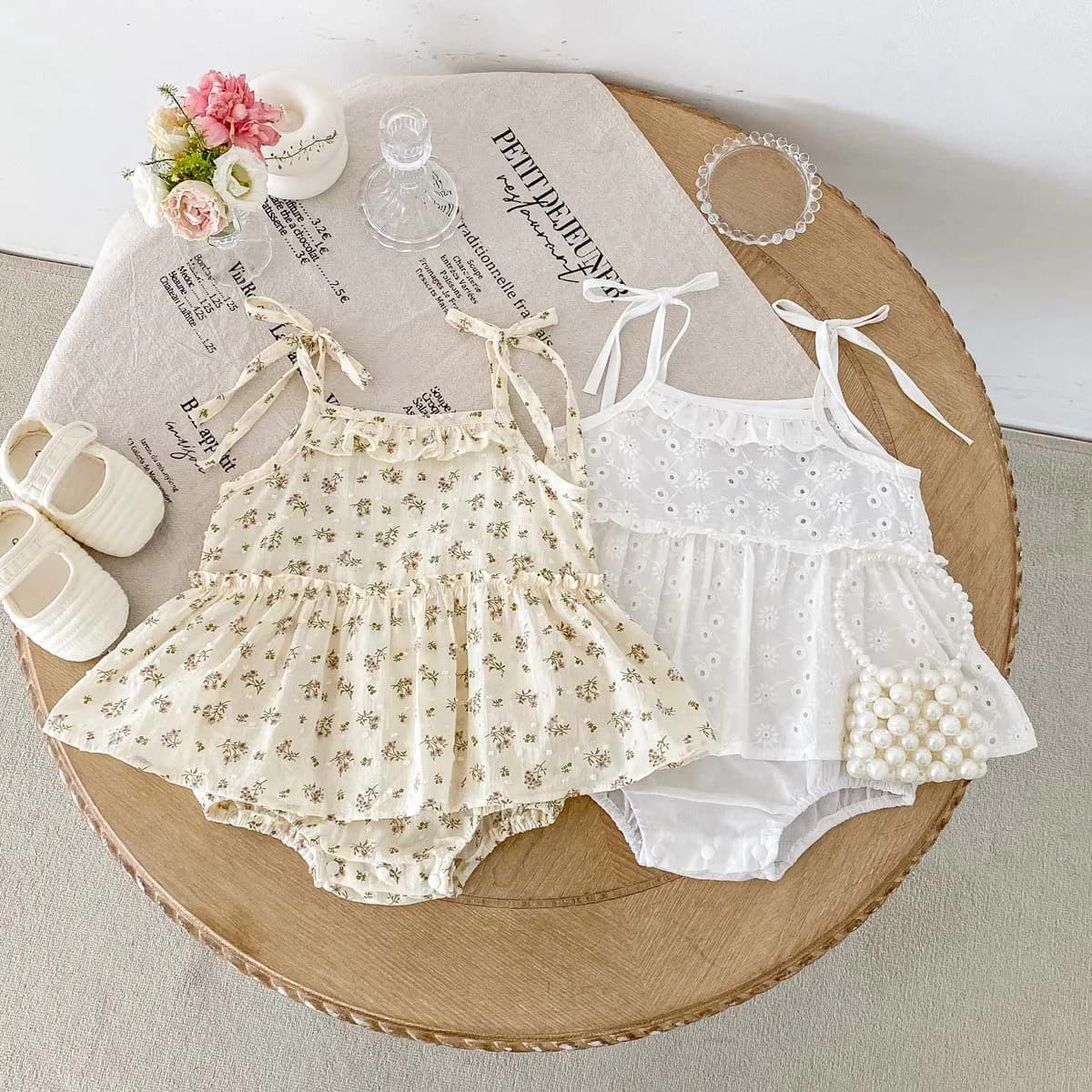 Tuta estiva da bambina in stile coreano con fionda floreale dolce, gonna da bambina piccola con fionda in pizzo fresco con tuta a triangolo