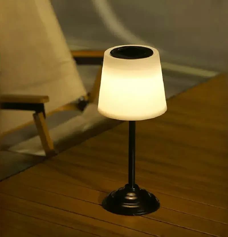 Lampada da tavolo ad energia solare Illuminazione da esterno Lampade da scrivania senza fili Impermeabile LED bianco caldo Luce notturna portatile Patio Giardino Campo