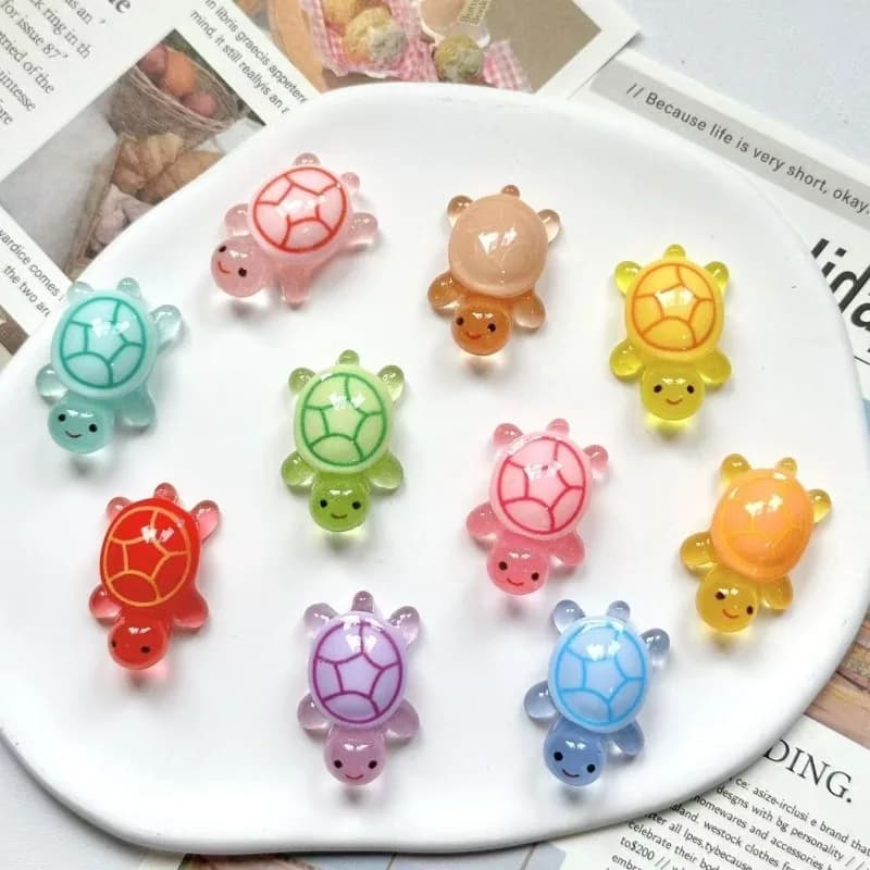 100 Pieces Mini Tartaruses in Resin Luminose al Buio, Multifunction Statuettes that illuminate at the hole, Miniature Turtles for Micro Landscapes