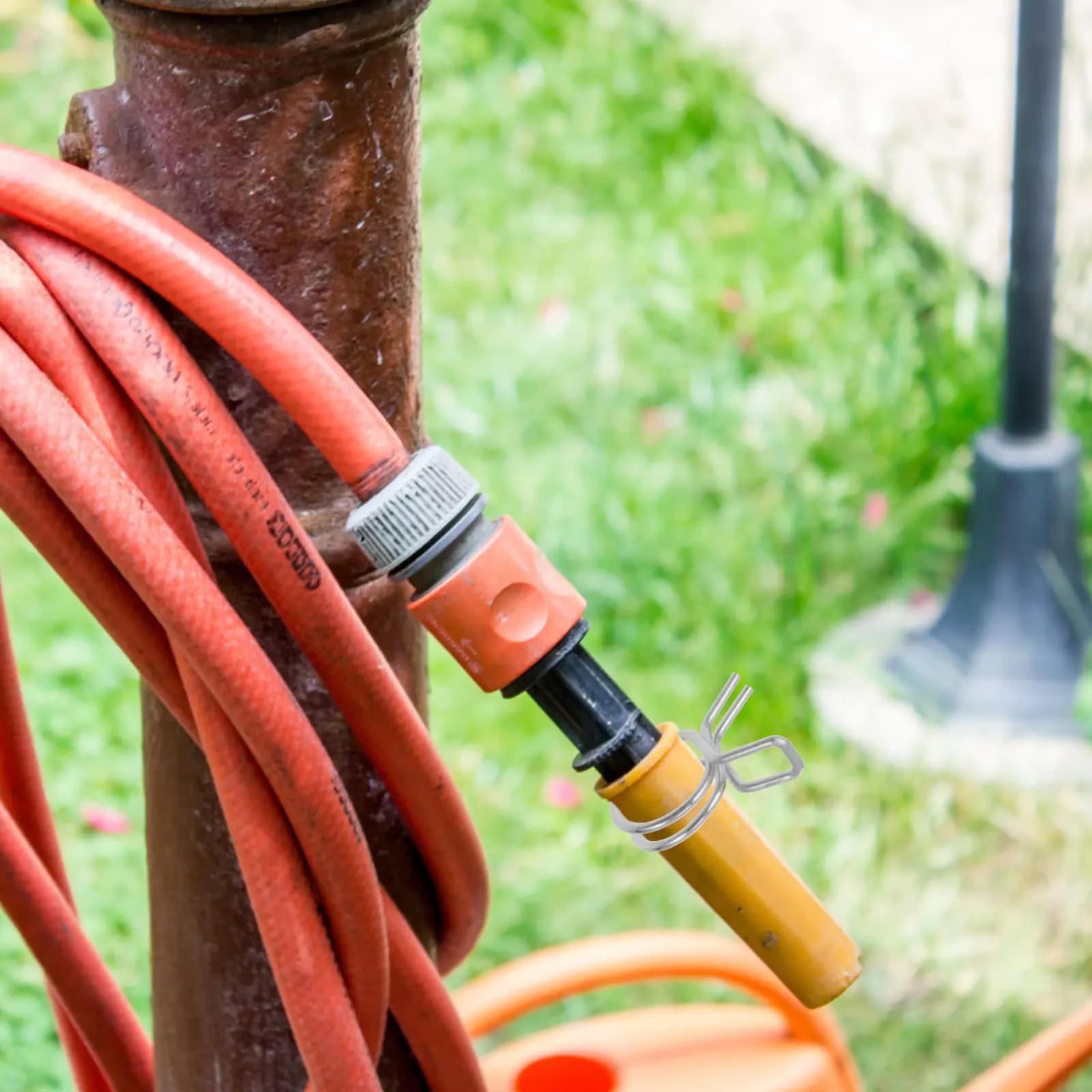 Morsetto per tubo in acciaio inossidabile da 100 pezzi, resistente all'usura, con clip a molla per irrigazione da giardino e fissaggio tubi aspirazione, anti-perdita