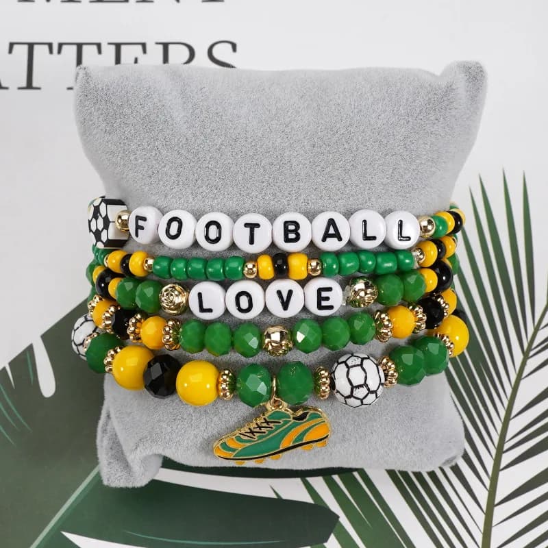 Set di Braccialetti con Perline a Tema Calcio, Gioielli per Tifosi, Braccialetti Artigianali in Argilla Polimerica per Uomini e Donne