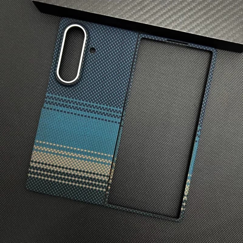 Custodia per telefono magnetica in fibra aramidica per Samsung Galaxy Z Fold 7 Cover ultra sottile e resistente in vera fibra di carbonio per Galaxy Z Fold 7 Cover