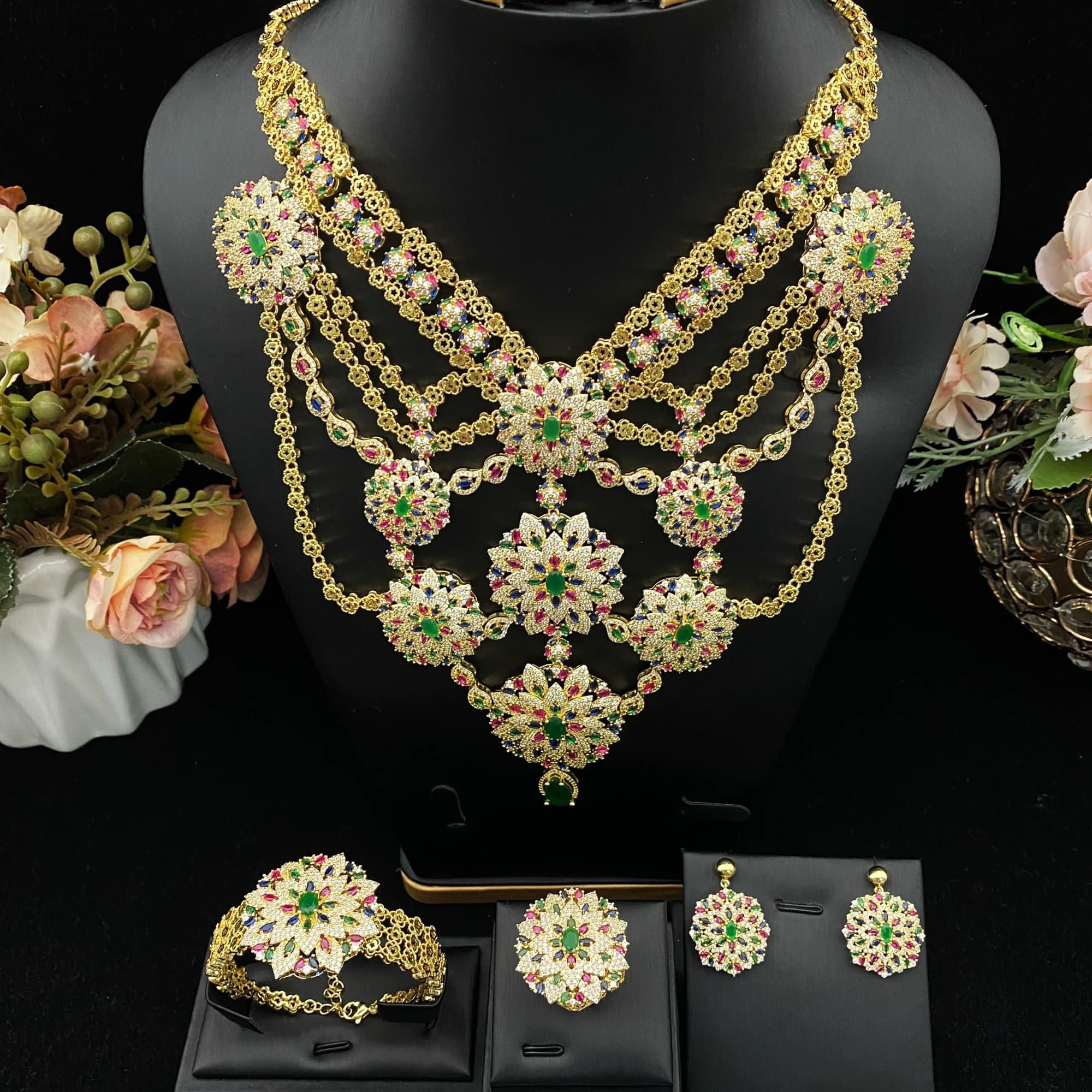 Set di Gioielli di Lusso JRH per Donna, Placcato Oro con Zirconi, Collana Lunga, Bracciale, Anello e Orecchini Impilabili per Banchetti