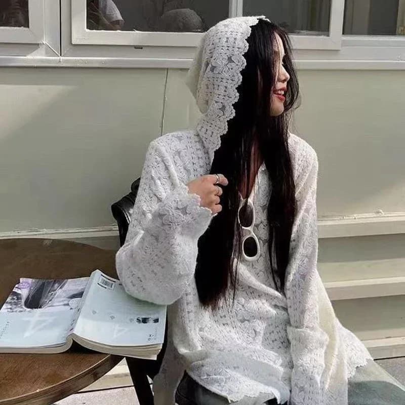 Y2K Camicie con cappuccio in pizzo Donna Streetwear Camicette bianche scavate sexy Estetica coreana Manica lunga trasparente Protezione solare Top Nuovo