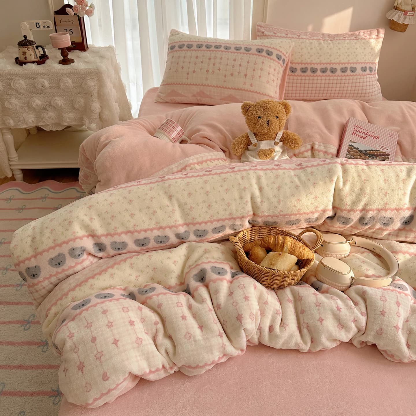 Soft Bed Linen Set Coral Apple, Four Velvet Pieces for Autumn and Winter, Cover and Sheet