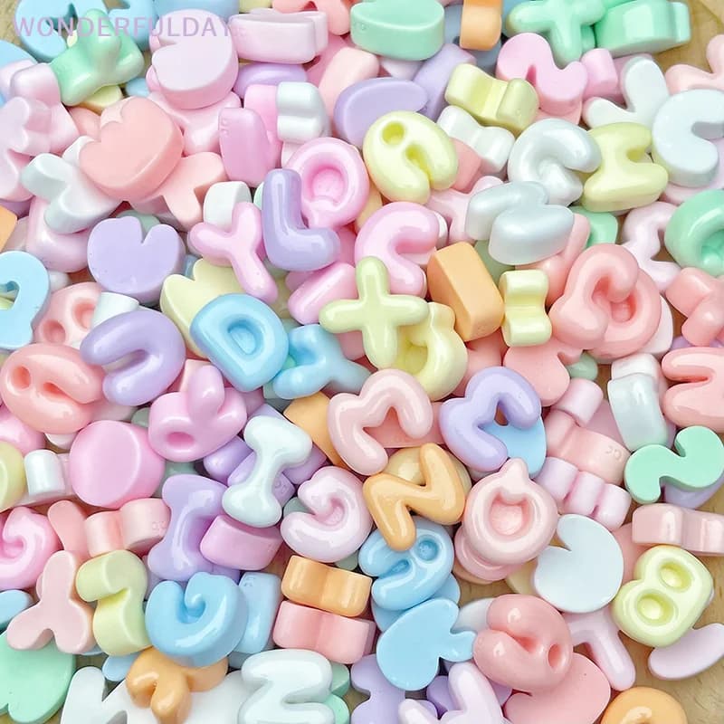 Nuovo Set da 20 Pezzi Mini Lettere Miste in Resina, Accessori ABCD, Decalcomanie con Lettere Inglesi, Forniture per Decorazioni Fai-da-te con Colla Cremosa per Custodie Telefoni e Fermagli per Capelli