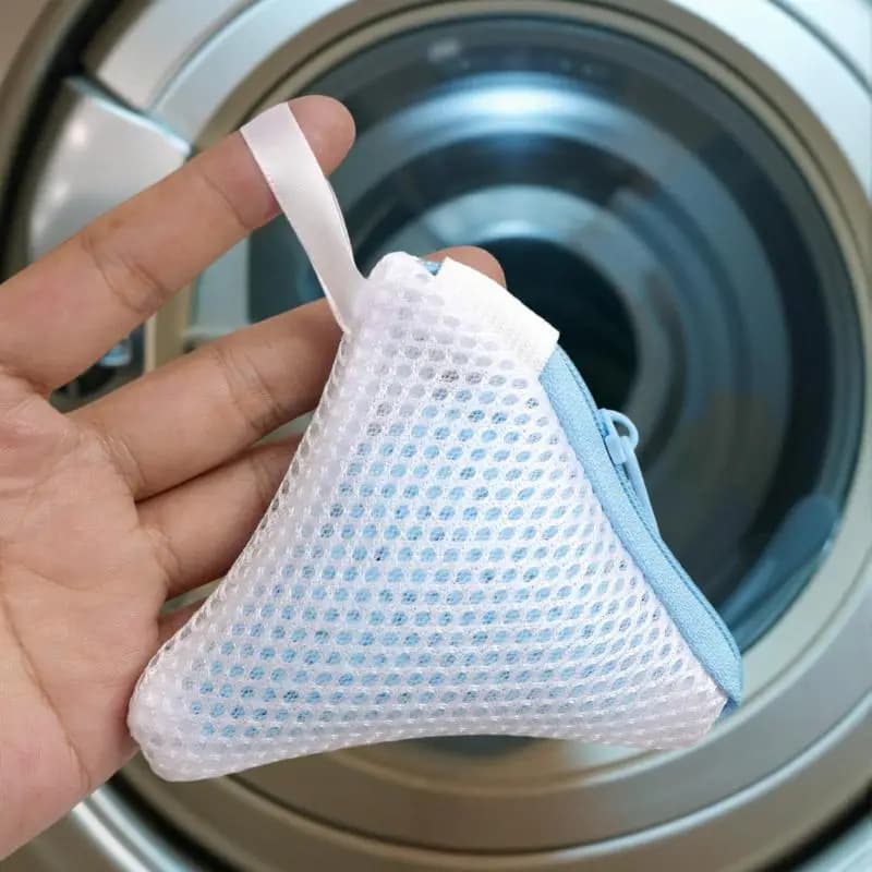 1 storage bag for socks and small objects of 10x10 cm with zipper closure - Durable mesh laundry bags with angular design
