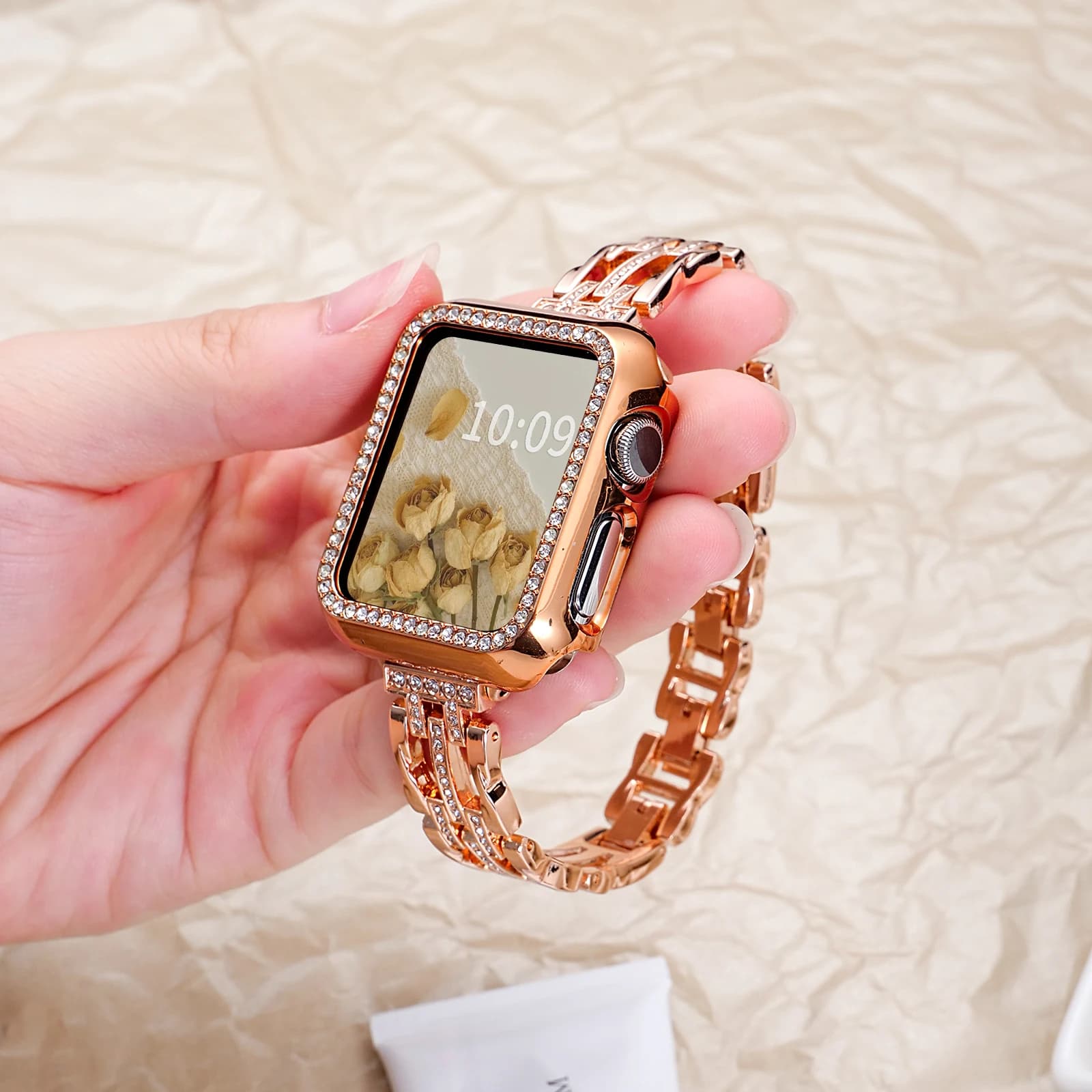 Cinturino con diamanti adatto per cinturino Apple Watch 40/44/38mm 45mm 41mm 49mm 42mm bracciale in metallo serie iWatch se 7 6 3 5 Ultra 2 8 9