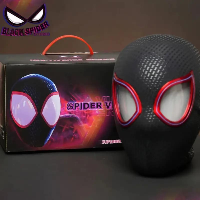 Spiderman Mask with Mobile Eyes, Cosplay Accessories, Spider-Man 1:1 Electronic Mask with Remote Control, Adult and Children Toy