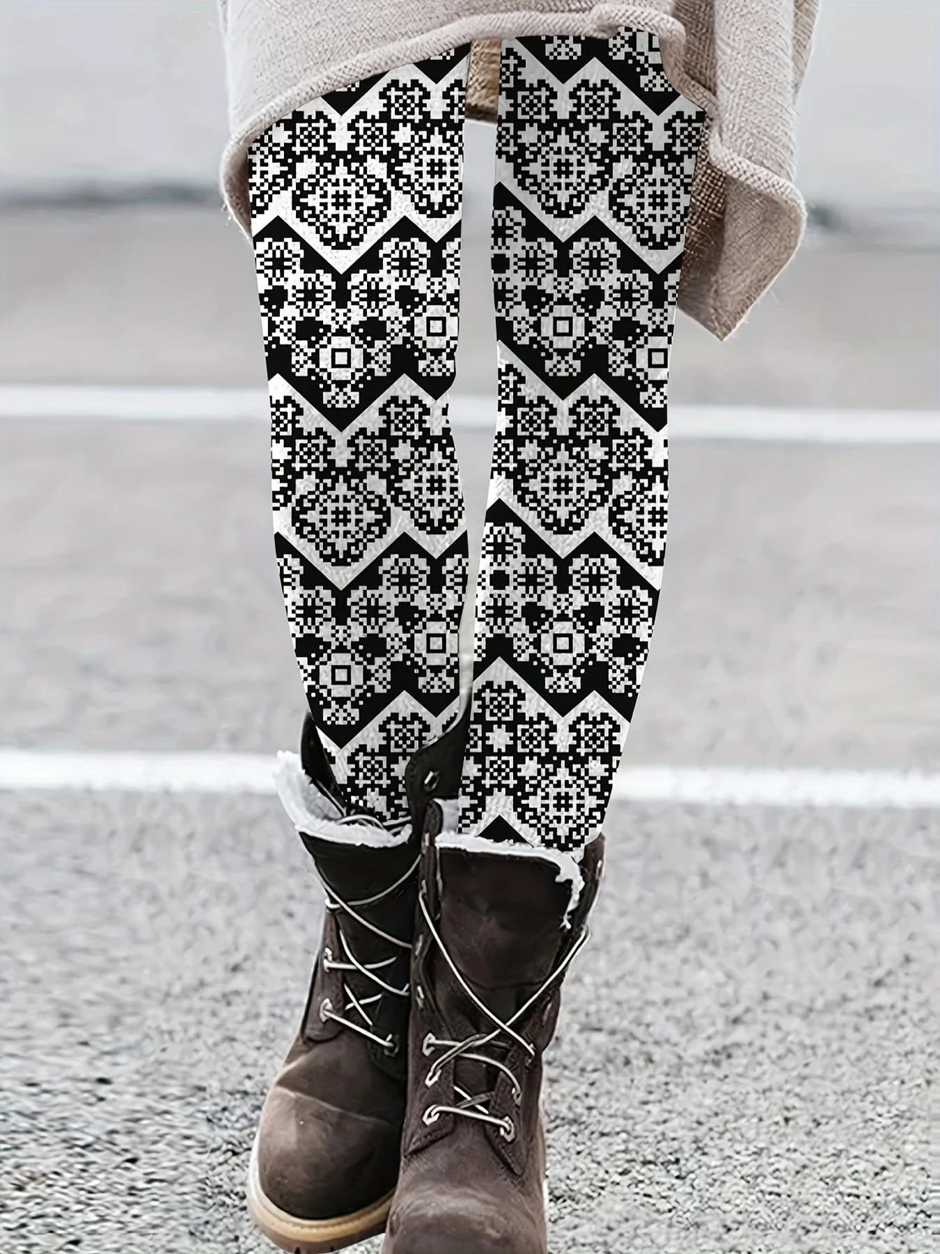 Leggings da donna con stampa geometrica marocchina bianca e nera, pantaloni slim elasticizzati stile boho