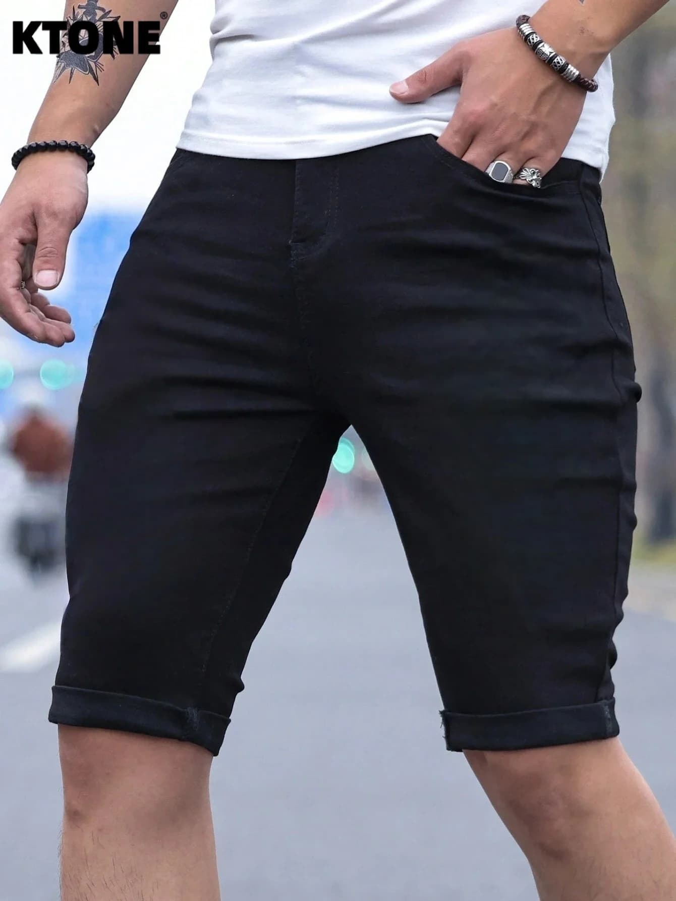 Men's Jorts Slim Fit in black stretch denim, casual shorts in Y2K streetwear style, fashionable jeans for men. No accessories or belt included.