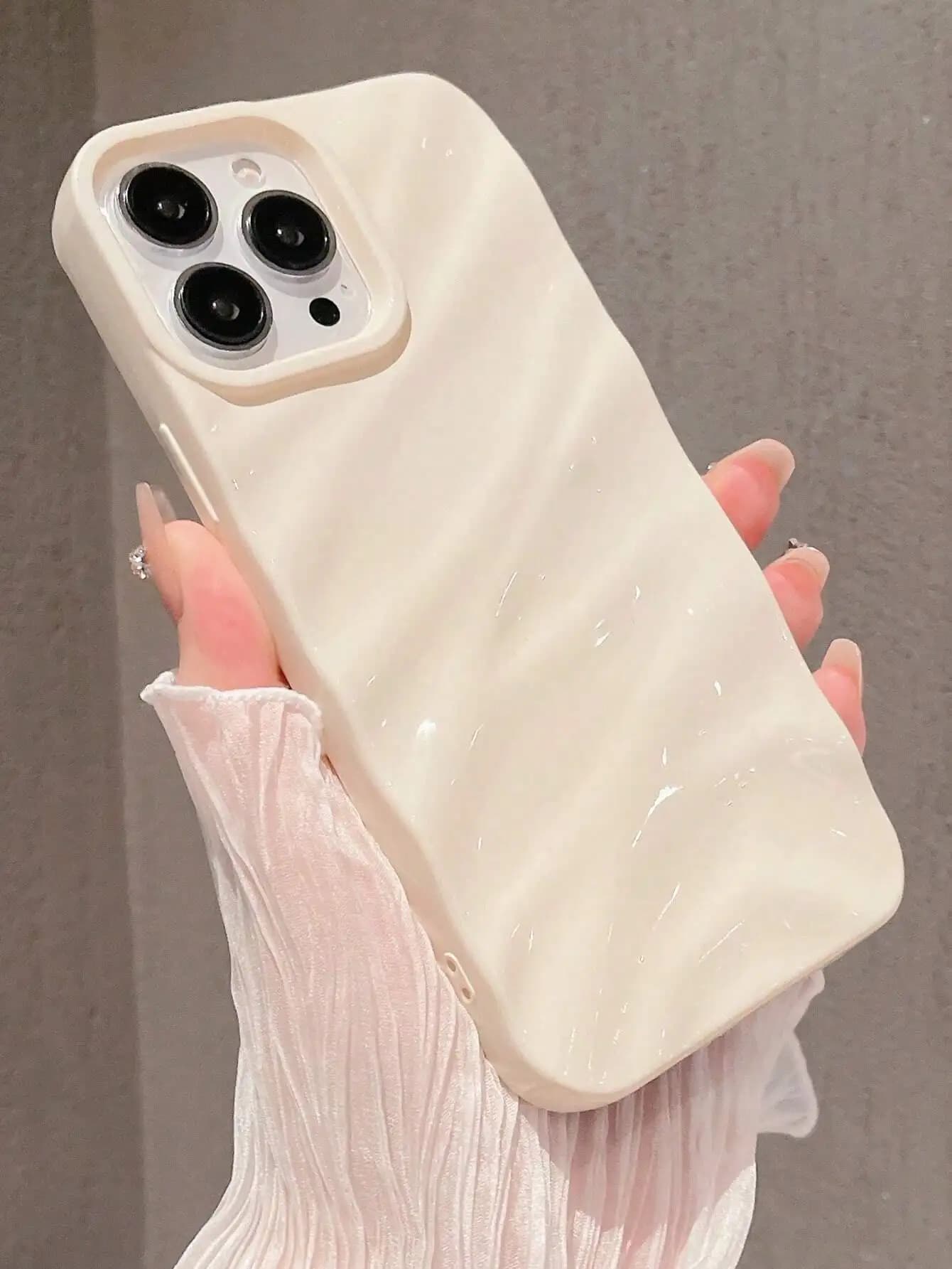 Custodia Liquida Glitterata in Lega con Effetto Ondulato Asimmetrico Dorato Metallico Compatibile con iPhone 14 Pro Max/13/12/11, Cover Protettiva Compatibile con iPhone 15 Pro Max/15 Pro/15, Impermeabile, Antiurto, Anti-caduta, Antigraffio