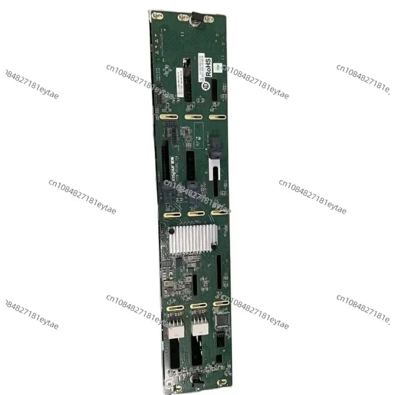 Chassis serie Qunhui CDN nero per NAS con memoria da 12 GB, chassis hot-swappable SAS, gabbia per dischi rigidi da 12 alloggiamenti da 3,5 pollici e 6 Gb.