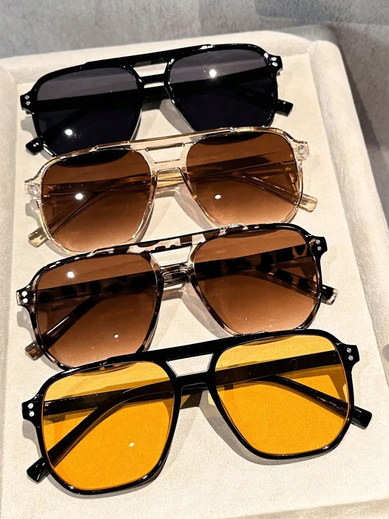 Set di 4 occhiali da sole stile pilota: neri, oro chiaro, tartaruga, lenti ambra - Protezione UV400