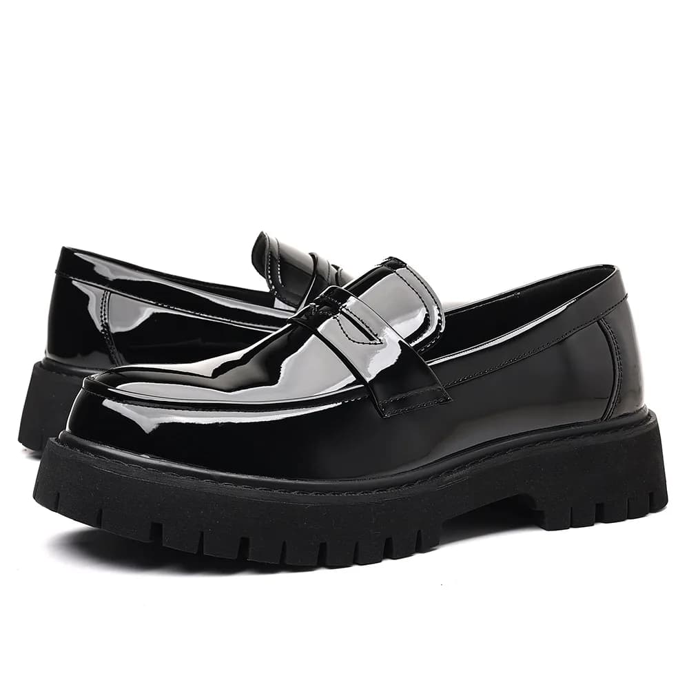 Mocassini da uomo nuovi Slip On Scarpe casual in pelle PU Suola con plateau stile britannico Calzature comode da lavoro di larghezza larga taglie forti