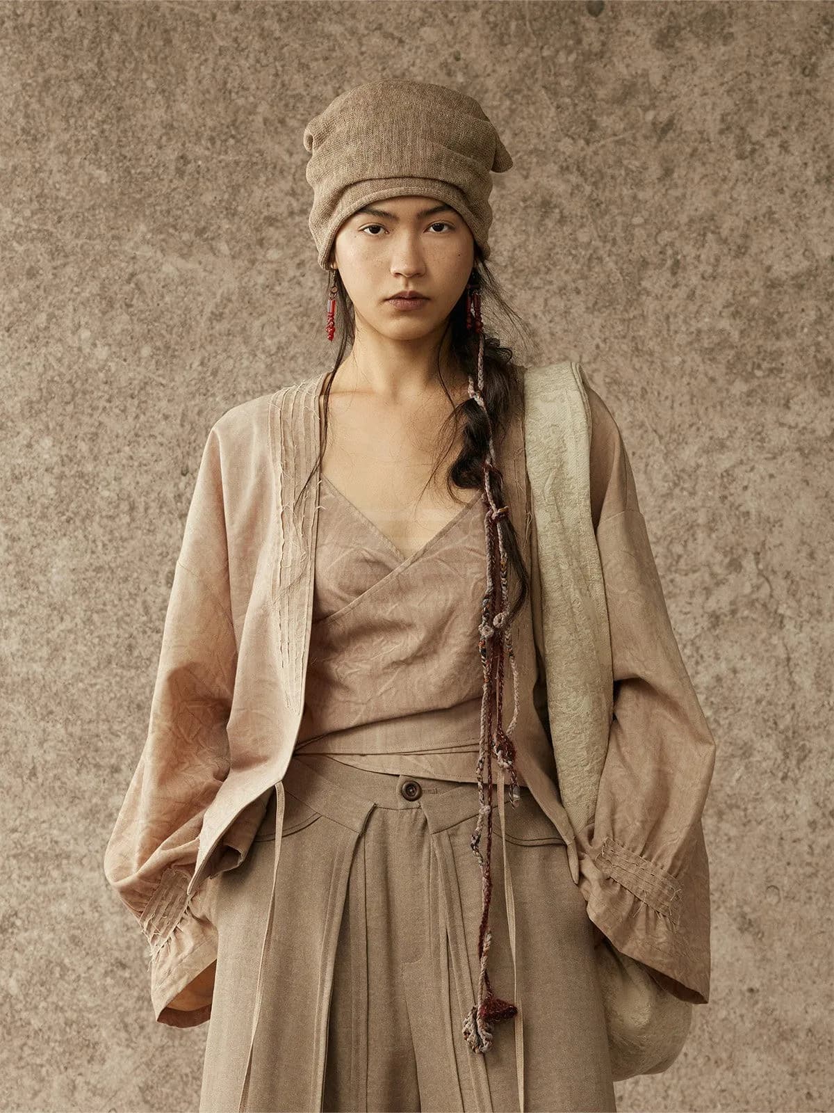 Cardigan Aperto Stile Kimono in Cotone Naturale Tinto con Pigmenti Vegetali Catalpa Lew, Giacca Corta Artigianale Tradizionale da Donna con Scollo a V e Maniche Lunghe