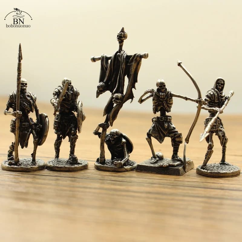Gioco da tavolo per scacchi di guerra Ornamenti Decorazioni Artigianato Rame Scheletro non morto Soldati Bambole Modello della legione dell'esercito Giocattolo Figurina in miniatura